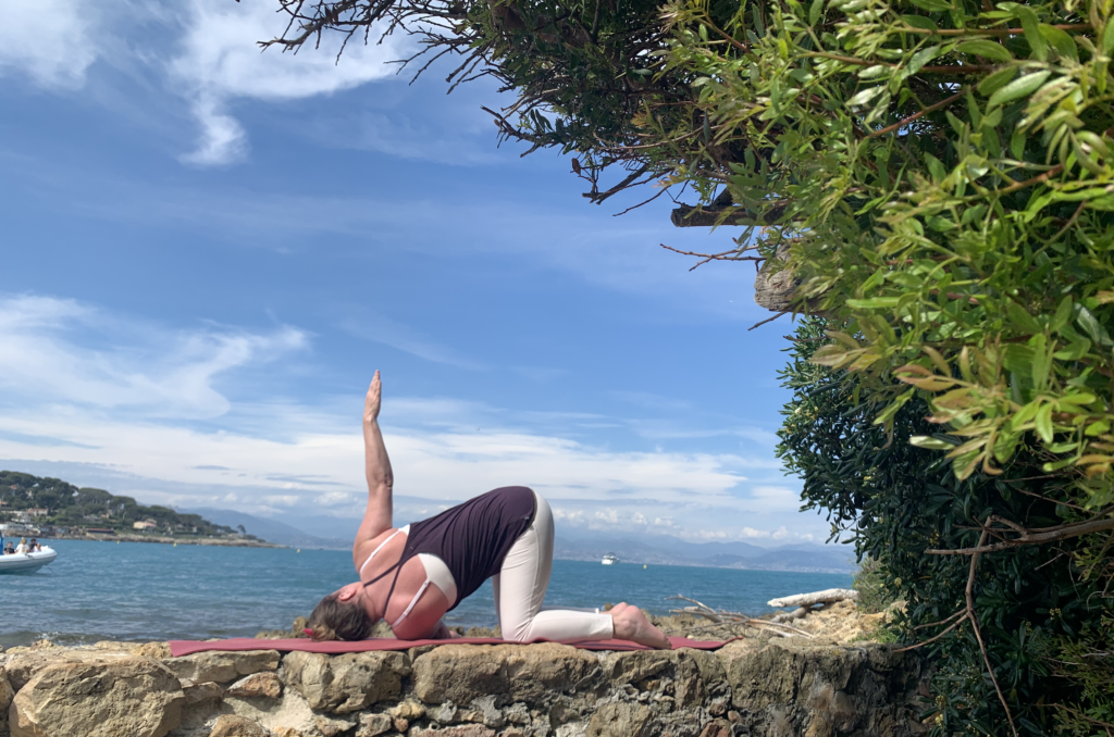 Tell Me Yoga - Parsva Balasana